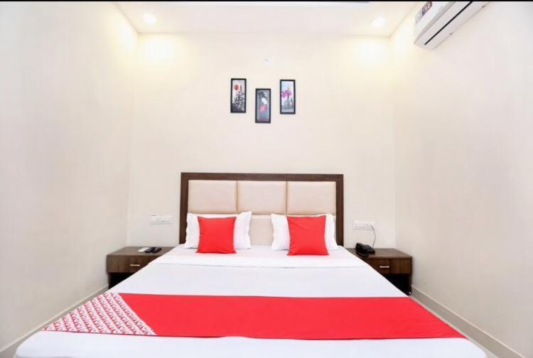 Forever Inn Hotel Near Golden Temple Амритсар Экстерьер фото